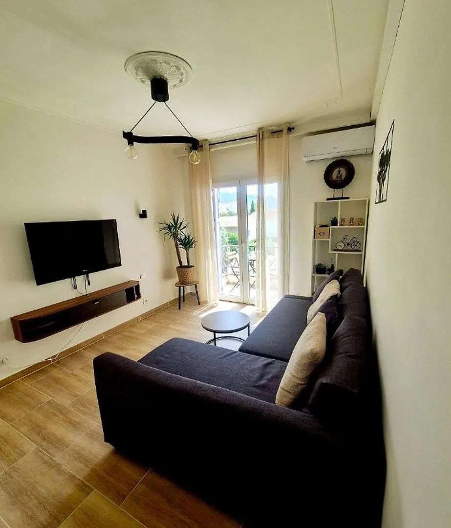 Apartment Maisonnette Renovee Avec Cour, Clim Et Metro A 5 Min Marseille